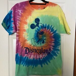 NWT Unisex Disneyland Resort Tie Dye T-Shirt